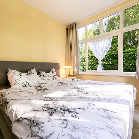 Apartment Ostseepark Captains Haus 12 *